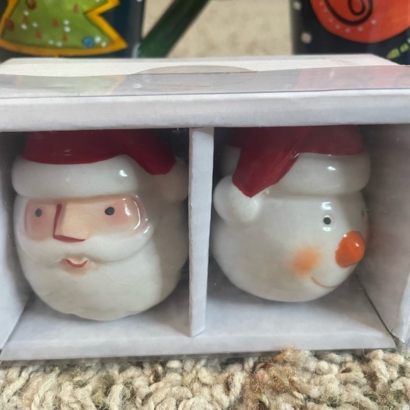 Christmas Holiday decor Bundle Mugs Mudpie Towel Salt Pepper, Santa Trinket Box - Picture 11 of 14